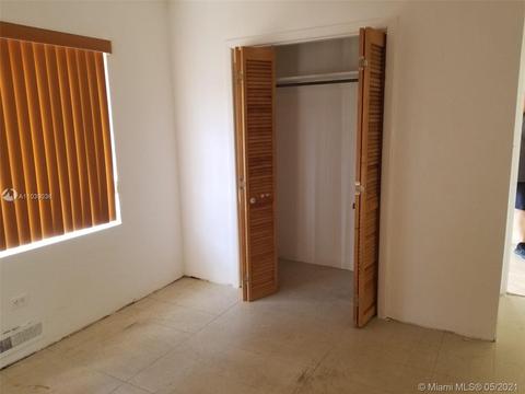 661 E 14th St, Hialeah, FL 33010 photo 12