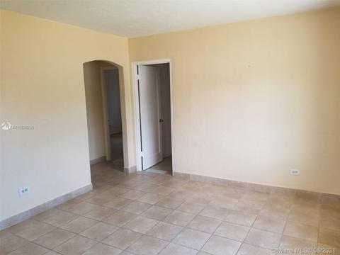 661 E 14th St, Hialeah, FL 33010 photo 8