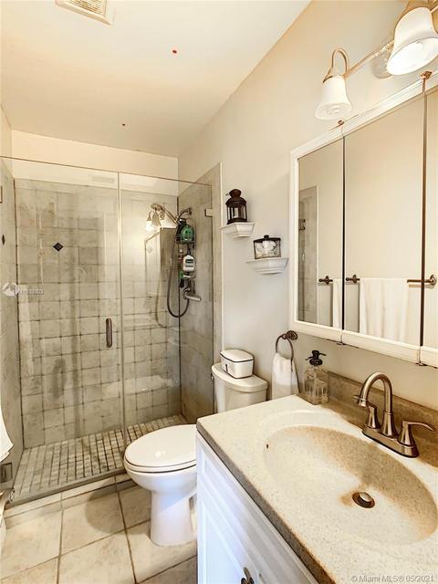 6930 Bamboo St, Miami Lakes, FL 33014 photo 13
