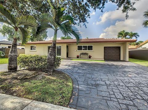 6930 Bamboo St, Miami Lakes, FL 33014 photo 1