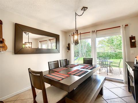 6930 Bamboo St, Miami Lakes, FL 33014 photo 6