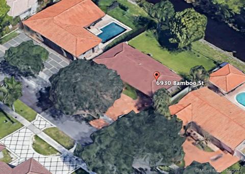 6930 Bamboo St, Miami Lakes, FL 33014 photo 37