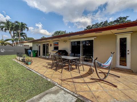 6930 Bamboo St, Miami Lakes, FL 33014 photo 22