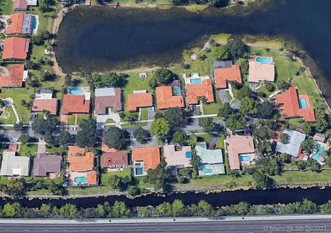 6930 Bamboo St, Miami Lakes, FL 33014 photo 29