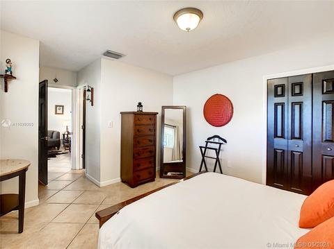 6930 Bamboo St, Miami Lakes, FL 33014 photo 16