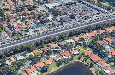 6930 Bamboo St, Miami Lakes, FL 33014 photo 32