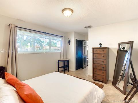 6930 Bamboo St, Miami Lakes, FL 33014 photo 17