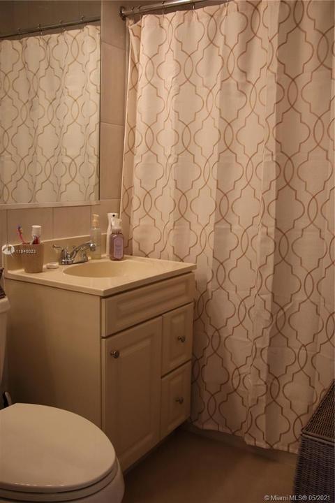 261 W 38 St, Hialeah, FL 33012 photo 25