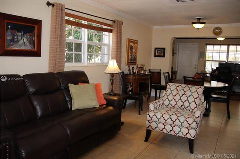 261 W 38 St, Hialeah, FL 33012 photo 1