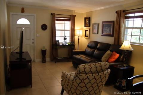 261 W 38 St, Hialeah, FL 33012 photo 22