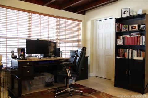 261 W 38 St, Hialeah, FL 33012 photo 24