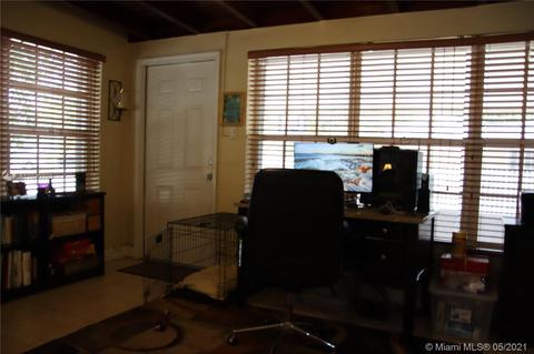 261 W 38 St, Hialeah, FL 33012 photo 14