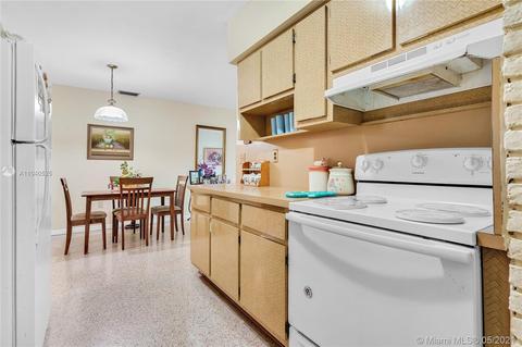 5005 E 9th Ln, Hialeah, FL 33013 photo 24