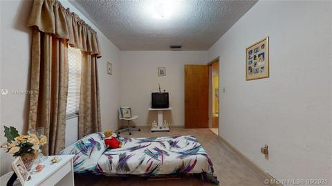 911 E 34th St, Hialeah, FL 33013 photo 21