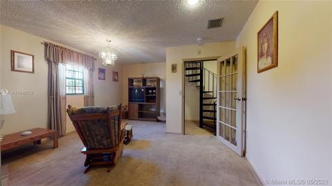 911 E 34th St, Hialeah, FL 33013 photo 15