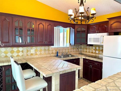 2860 W 75th St, Hialeah, FL 33018 photo 10