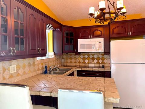 2860 W 75th St, Hialeah, FL 33018 photo 11