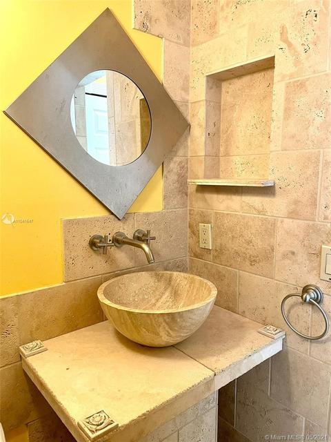 2860 W 75th St, Hialeah, FL 33018 photo 16
