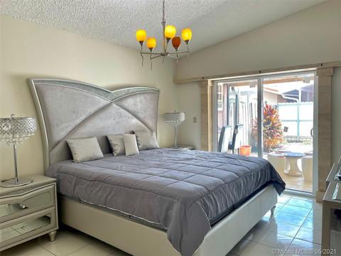 2860 W 75th St, Hialeah, FL 33018 photo 12