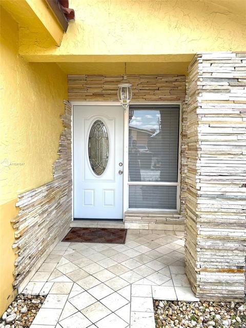 2860 W 75th St, Hialeah, FL 33018 photo 5