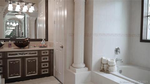 16100 NW 83rd Pl, Miami Lakes, FL 33016 photo 9