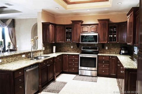16100 NW 83rd Pl, Miami Lakes, FL 33016 photo 3