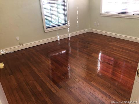 8926 Emerson Ave, Surfside, FL 33154 photo 16