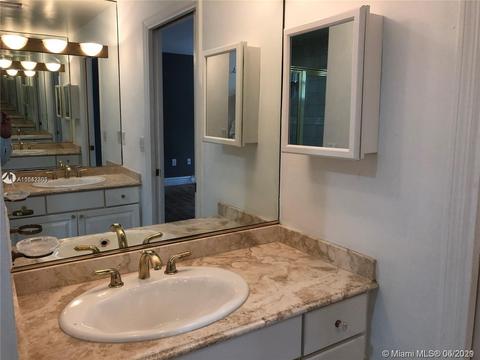 8926 Emerson Ave, Surfside, FL 33154 photo 14