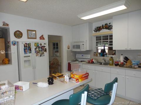 853 E 19th St, Hialeah, FL 33013 photo 15