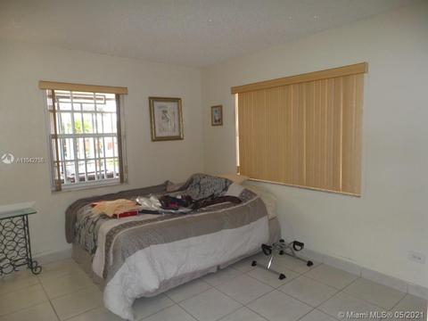 853 E 19th St, Hialeah, FL 33013 photo 4