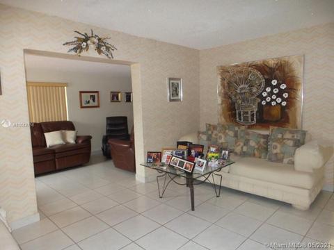 853 E 19th St, Hialeah, FL 33013 photo 2