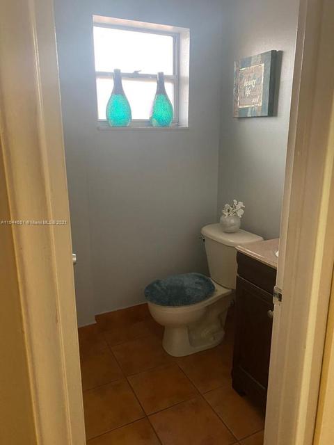 460 E 23rd St #416, Hialeah, FL 33013 photo 5