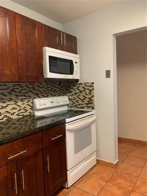 460 E 23rd St #416, Hialeah, FL 33013 photo 12