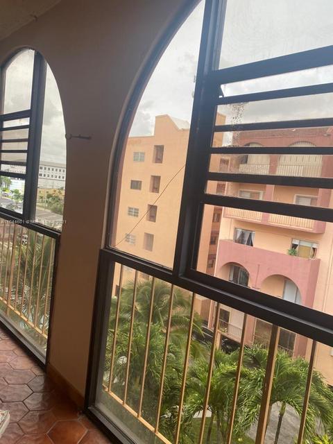 460 E 23rd St #416, Hialeah, FL 33013 photo 11