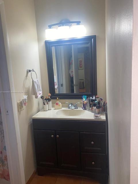 460 E 23rd St #416, Hialeah, FL 33013 photo 8