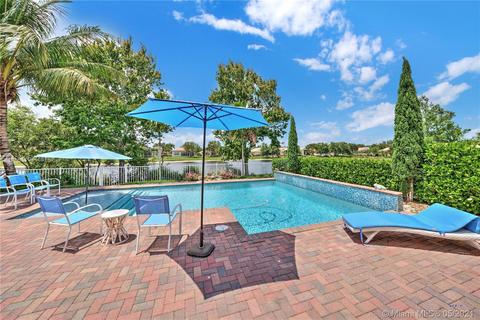 1455 SE Legacy Cove Cir, Stuart, FL 34997 photo 2
