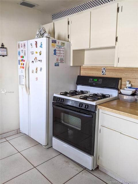 332 E 51st St, Hialeah, FL 33013 photo 7