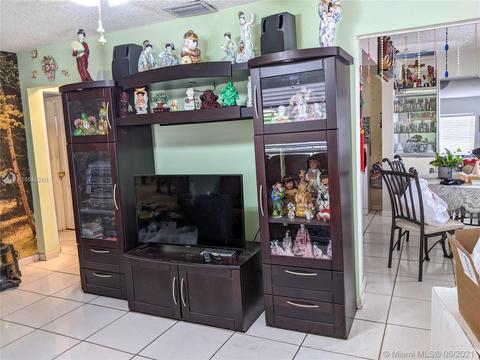 332 E 51st St, Hialeah, FL 33013 photo 5