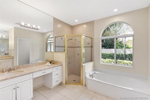 2459 Eagle Run Dr, Weston, FL 33327 photo 14