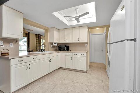 1655 NW 68th Ter, Margate, FL 33063 photo 4