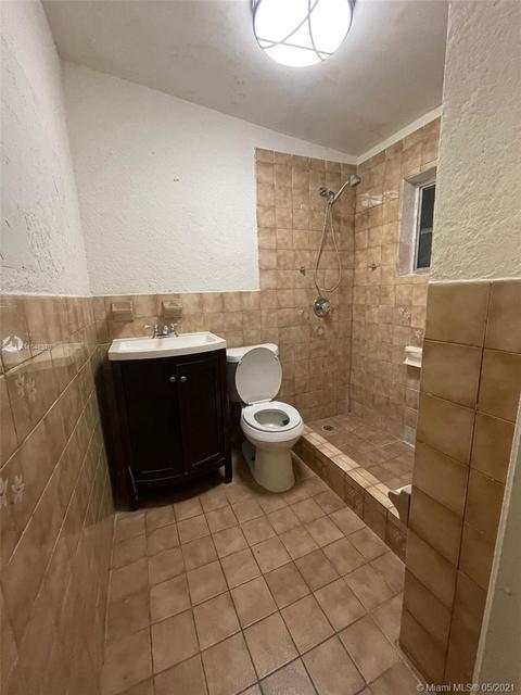110 E 42nd St, Hialeah, FL 33013 photo 7