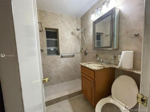 110 E 42nd St, Hialeah, FL 33013 photo 5