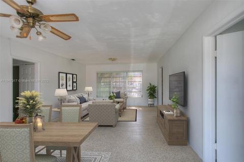 954 SE 3rd Pl, Hialeah, FL 33010 photo 9