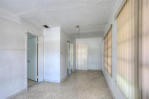 954 SE 3rd Pl, Hialeah, FL 33010 photo 12