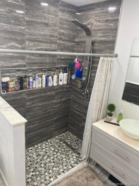 431 E 37th St, Hialeah, FL 33013 photo 8