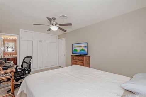 1017 E River Dr, Margate, FL 33063 photo 16