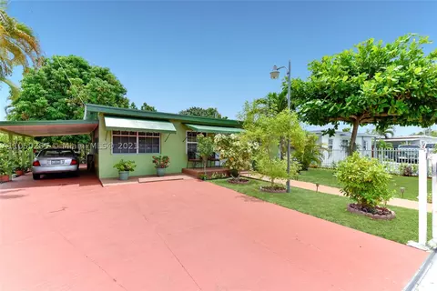 5673 E 4th Ave, Hialeah, FL 33013 photo 1