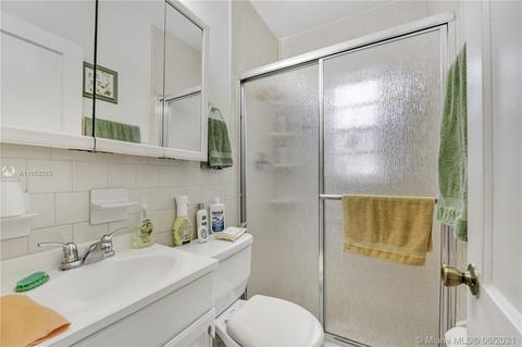 5673 E 4th Ave, Hialeah, FL 33013 photo 16