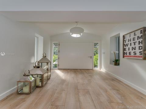 181 Island Dr, Key Biscayne, FL 33149 photo 2