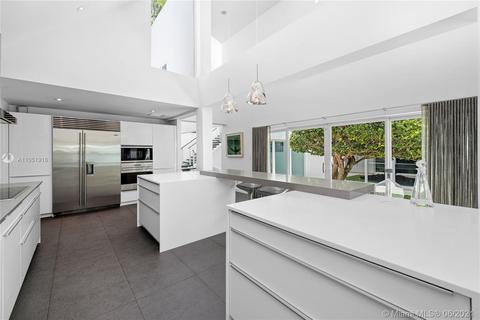 890 Harbor Dr, Key Biscayne, FL 33149 photo 14